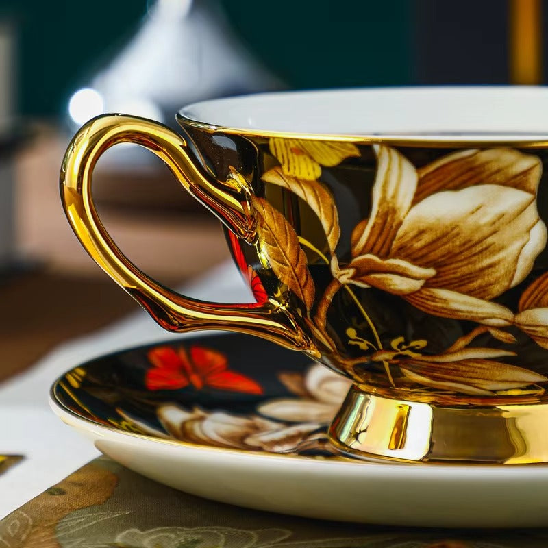 Tasse en porcelaine fleur